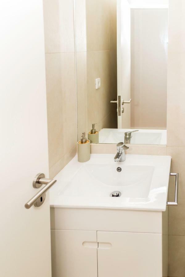 Guest H4U - Bonjardim Terrasse Center Apartment Porto Bagian luar foto